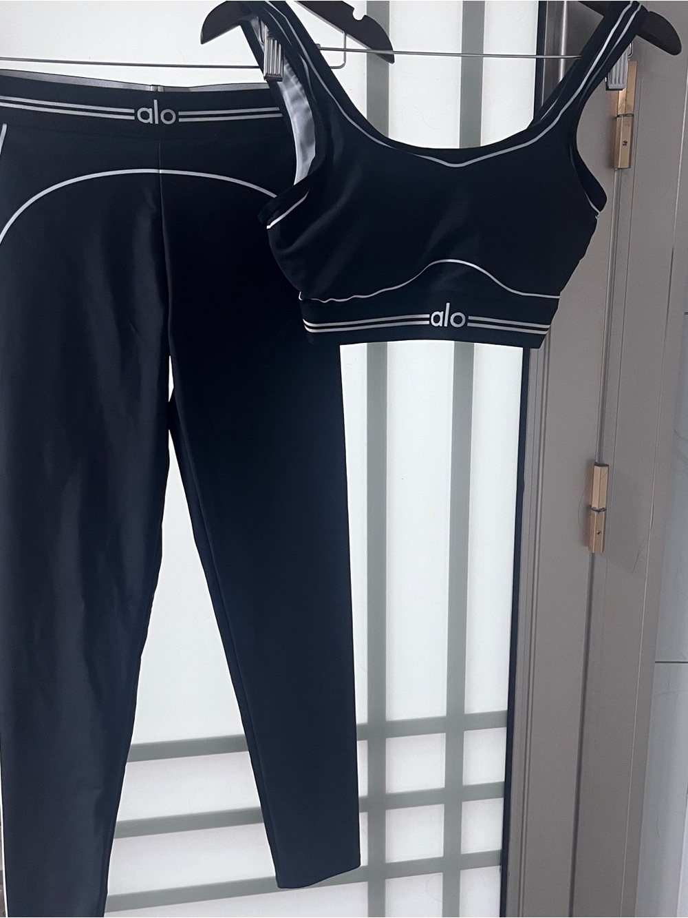 ALO Yoga Black High-Rise Leggings with Matching Scoop Bra